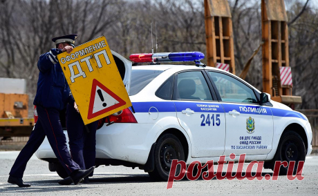МВД связало рост аварийности с санкциями и дефицитом новых автомобилей. Из-за санкций произошло перераспределение транспортных потоков с западного направления на юго-восток, а инфраструктура оказалась не готова к этому, следует из отчета научного центра МВД