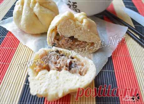 Никуман. Японские паровые булочки с мясом.