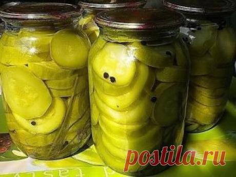 АБАЧКИ ПО-БОЛГАРСКИ!
Кабачки по-болгарски не требуют много усилий. Заготовка самая простая, получаются очень вкусными. Даже огурцы по такому рецепту маринада, одно объедение. Так что можете попробовать , может и для Вас этот рецепт станет любимым.
Состав: (на 4 шт. 1л банок) 
-3кг кабачков 
-2л воды 
-1 стакан(200г) сахара без горки 
-3 ст.л. с горкой соли 
-250г 9% уксуса 
-зелень (укроп, лист хрена) 
-4 зубка чеснока (я кладу это количество на 1л банку) 
-1 ч.л. чёрного ...