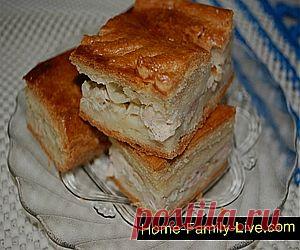 Пирог из сметанного теста с курицей..