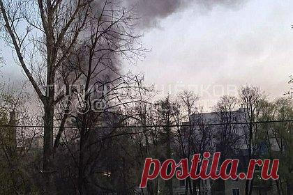 В Подмосковье загорелся автосервис. В Щелково Московской области загорелся автосервис на площади 450 квадратных метров. Об этом сообщают «Известия». По информации издания, возгорание было локализовано в 5:14 по московскому времени. Сведений о пострадавших не приводится. Ранее в московском районе Отрадное загорелся автосервис.