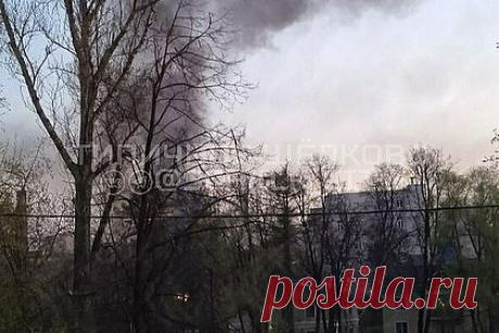 В Подмосковье загорелся автосервис. В Щелково Московской области загорелся автосервис на площади 450 квадратных метров. Об этом сообщают «Известия». По информации издания, возгорание было локализовано в 5:14 по московскому времени. Сведений о пострадавших не приводится. Ранее в московском районе Отрадное загорелся автосервис.