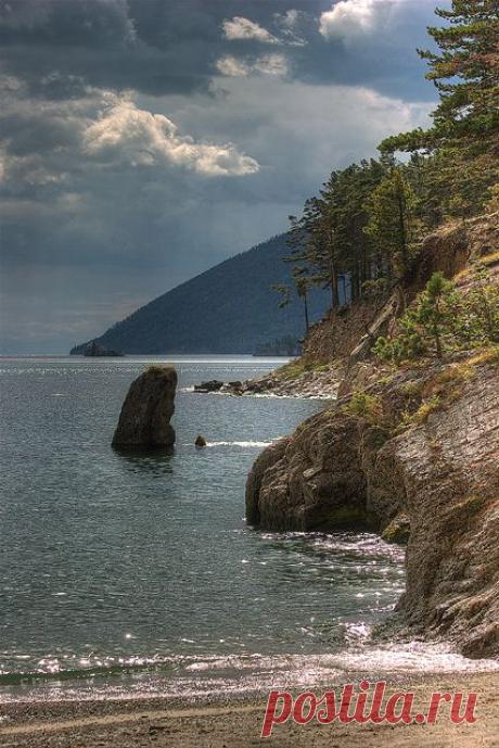 Late afternoon at a sandy cove south of Peschanaya Bay, Lake Baikal, Siberia, Russia.  |  Pinterest • Всемирный каталог идей