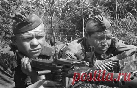 Какое трофейное оружие брали у врага советские солдаты? / Назад в СССР / Back in USSR