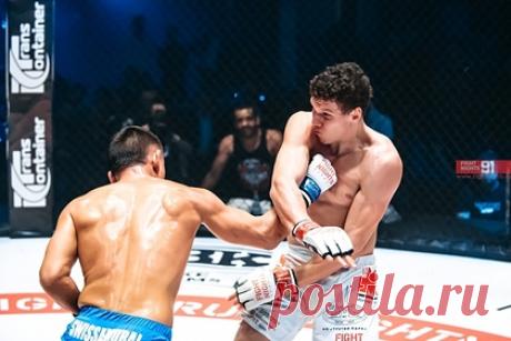 Российский боец UFC назвал сумму дохода для комфортной жизни. Российский боец UFC Роман Копылов назвал сумму ежемесячного дохода, который нужен ему для комфортной жизни. «Думаю, что одного миллиона [рублей] вполне хватит в месяц. Я также помогаю родителям и отправляю им часть своего дохода», — рассказал спортсмен. Копылов провел в UFC два поединка и в обоих потерпел поражения.