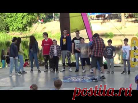 Street dance: Poppin' dance D-JuNe. Summer Jam with kids! - YouTube