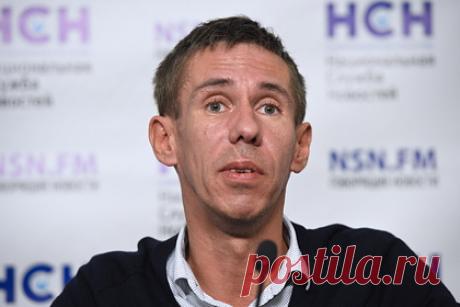 Панин вспомнил свои пьяные выступления и посоветовал Билану не пить. Российский актер Алексей Панин прокомментировал пьяный концерт Димы Билана в Казахстане словами «не умеешь пить — нефиг браться». Он вспомнил свои пьяные выступления на сцене, но подчеркнул, что ни разу не сорвал ни один спектакль. Панин отметил, что после 50 грамм коньяка у него самого горят глаза.