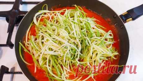 Фирменная закуска из кабачка. Готовится просто, а на вкус бесподобна: сочная и хрустящая