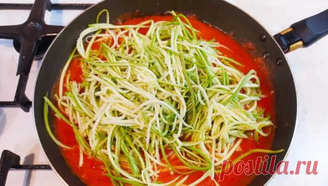 Фирменная закуска из кабачка. Готовится просто, а на вкус бесподобна: сочная и хрустящая