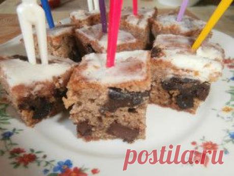 Домашний пирог с черносливом