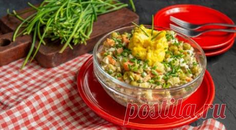 Простой рыбный салат с сайрой: легко приготовить всего за 30 минут - Бабушкин Рецепт Простой рыбный салат с сайрой легко приготовить меньше чем за полчаса, даже если у вас нет в запасе отваренных в мундире овощей. В этом рецепте расскажу, как быстро отварить морковь и картофель для салата. Думаю, способ пригодится и для традиционного оливье. Такой способ варки овощей используют, когда нужно приготовить не только вкусную, но и красивую […]