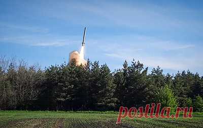 ВС РФ поразили объекты транспортной инфраструктуры, используемые в интересах ВСУ. Кроме того, российские бойцы атаковали пункты временной дислокации формирований ВСУ и иностранных наемников в 147 районах