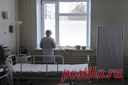 Суд взыскал с клиники 2,5 миллиона рублей за смерть россиянина. В Сыктывкаре судебные приставы взыскали 2,5 миллиона рублей с частной медклиники за гибель пациента. Мужчина умер во время операции. Было установлено, что он скончался из-за ошибки анестезиолога-реаниматолога. Суд взыскал с медучреждения компенсацию в пользу семьи погибшего.
