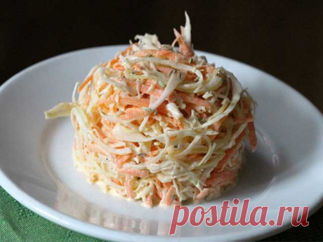 Салаты из свежей капусты - 17 очень вкусных рецептов Капустный салат на любой вкус - с овощами, фруктами, ягодами, мясными продуктами; с маслом, со сметаной и майонезом, заправленные уксусом и соевым соусом.