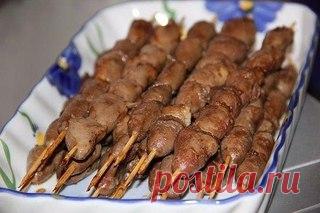 Шашлычки из куриных сердечек в духовке.