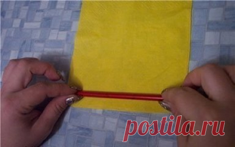 Роза из салфеток для украшения стола