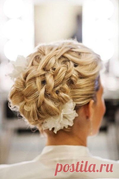 Прическа №736 - фото модных женских стрижек 2019 | PricheskiFoto.su Красивая и стильная Прическа №736 с рекомендациями по применению. Смотри похожие фото и выбери подходящую стрижку сейчас!