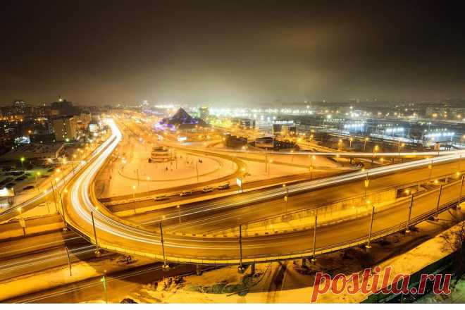 Развязка у завода им. Колющенко, вдали Синегорье.