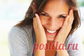 Точечный массаж хорош, если располагать достаточным временем. Но у подавляющего большинства из нас наблюдается его дефицит. 

Блиц-самомассаж поможет перезарядить «аккумулятор» энергии, освободиться от постепенно накапливающейся усталости.
1.Быстро потрите друг о друга пальцами ладони 5 сек.
2.Теперь быстро потрите разогретыми теплыми пальцами щеки  вверх-вниз 5 сек.
3.Часто постучите барабанной дробью по макушке головы 5 сек.
4.Сожмите руку в расслабленный кулак. Энергично поглаживайте