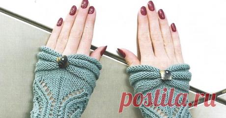 Нарядные митенки к свитеру с короткими рукавами.      ВАМ ПОТРЕБУЕТСЯ:  Для двух митенок потребуется 50 г. бирюзовой  пряжи с мериносовой шерстью "Merino soft"  ( 50г.-170 м.), спицы номер ...