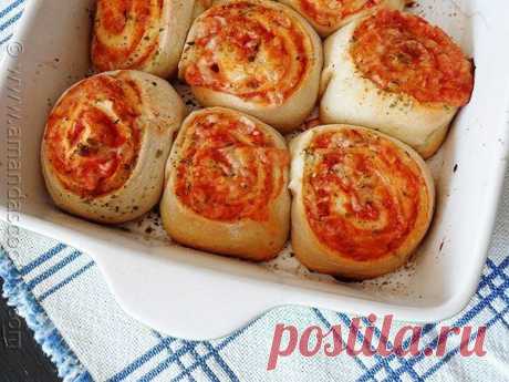 Пицца в рулетиках