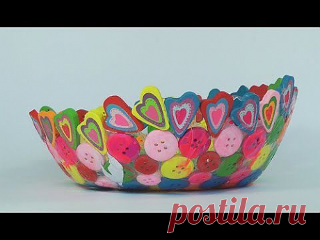 чаша из пуговиц от Ana Knoll (Испания).