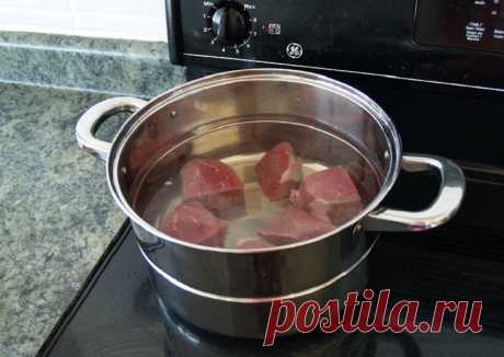 7 ошибок, которые ты каждый день совершаешь на кухне Даже опытные хозяйки часто совершают ошибки в приготовлении блюд и организации рабочего процесса на кухне.