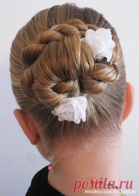 Красивая прическа для девочки подростка. Поэтапное выполнение прически в картинках