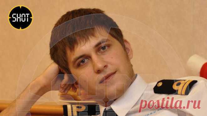 Жена российского моряка опровергла информацию об освобождении мужа с захваченного судна. Жена российского моряка Тимофея Колчанова опровергла информацию об освобождении супруга. Об этом сообщают "Известия". По ее словам, Колчанов все еще находится на борту задержанного иранскими силовыми структурами судна MSC ...