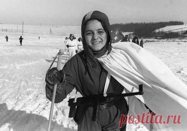 Как миллионы советских детей играли в "Зарницу" / Назад в СССР / Back in USSR