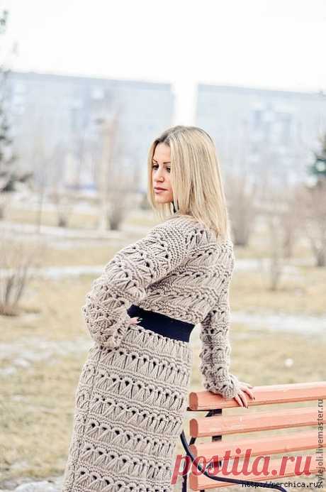 Пальто *Павлинье перо* в технике брумстик