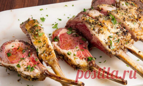 Баранина как в ресторане: 8 поварских способов готовки - Steak Lovers - 25 апреля - 43498767785 - Медиаплатформа МирТесен Баранина считается непростым мясом, но если знать к ней подход, то мясо получается сочным, без запаха и разлетается по столу за минуты. Самым простым способом готовки баранины является шашлык, но повара знают гораздо больше вкусных способов готовки. Мы собрали 8 рецептов как в самом настоящем - 25 апреля - 43498767785 - Медиаплатформа МирТесен