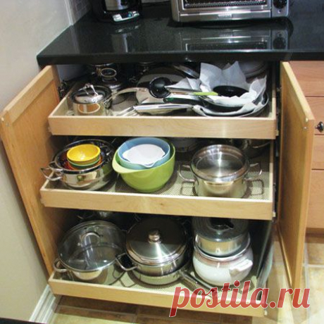 Удобные выдвижные полки для кухни