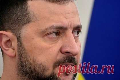 Зеленского предупредили о риске восстания военных в ближайшие месяцы. ВСУ уже в ближайшие месяцы могут поднять восстание против президента Владимира Зеленского, бывший разведчик ВС США Скотт Риттер. Он предупредил, что если ситуация на Украине останется без изменений, то в январе-феврале может произойти военный переворот. «Зеленский повторит судьбу Николае Чаушеску», — сказал он.