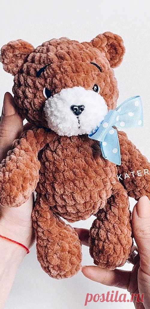 PDF Крошка Мишутка крючком. FREE crochet pattern; Аmigurumi animal patterns. Амигуруми схемы и описания на русском. Вязаные игрушки и поделки своими руками #amimore - медведь, маленький медвежонок из плюшевой пряжи, плюшевый мишка.