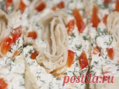 Рулет из лаваша с творогом и зеленью, рецепт с фото.