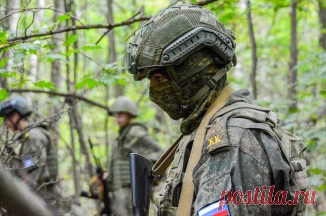 ВСУ понесли значительные потери при попытке атаковать Клещеевку и Андреевку. Уничтожен также ангар с вооружением и военной техникой украинских войск в районе Ивановского.