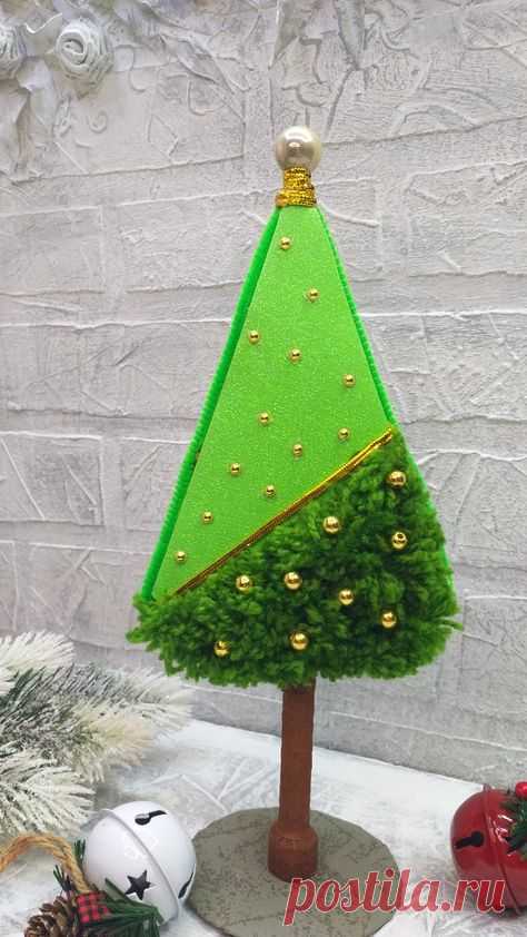 Bring the festive spirit to life with this simple and creative DIY Christmas tree idea! ✨ Perfect for adding a cozy and unique touch to your holiday decor. 🎁🎄

#DIYChristmasTree #HolidayCraft #ChristmasDecor #CreativeIdeas