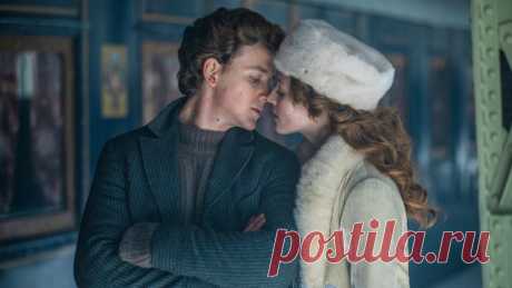 Новогодняя социально-политическая сказка: на экраны выходит фильм «Серебряные коньки» В российских кинотеатрах начинается показ приключенческой мелодрамы «Серебряные коньки». События фильма разворачиваются в зимнем Петербурге на рубеже XIX и XX веков. В центре сюжета — история любви дочери богатого сановника и сына бедного фонарщика. Героям предстоит преодолеть классовые предрассудки и разобраться с собственным подходом к отношениям и долгу. Роли в ленте исполнили Фёдор Фе...