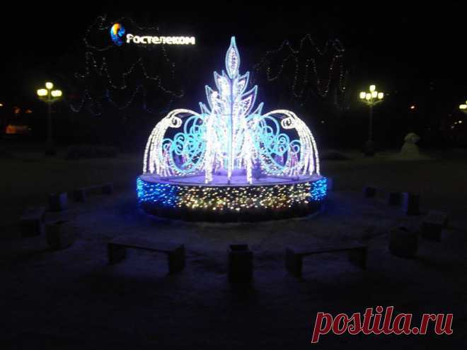 Новогодний  фонтан  в  Мурманске