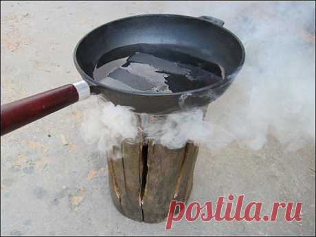 Плита получена ! Ставим сковородку  с маслом на разогрев.