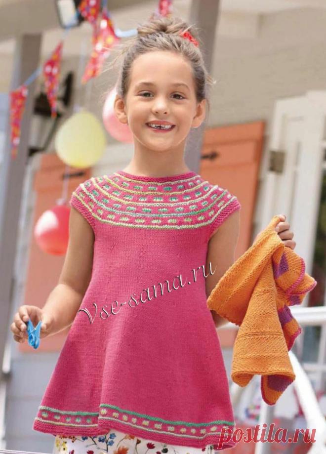 Вязание спицами. Жаккард. Ярко-розовая туника с круглой кокеткой.