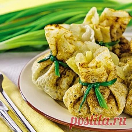 Грибное меню: блинные мешочки с белыми грибами, ветчиной и сыром
