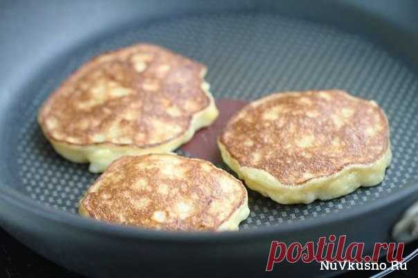 Банановые оладьи без муки и сахара ·