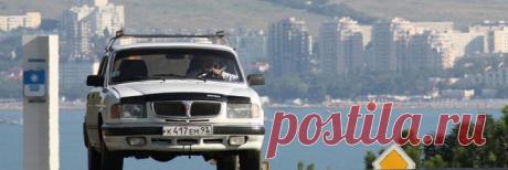 Тюнинг ГАЗ 3110 Волга — как провести грамотную модернизацию? Автомобиль ГАЗ 3110 — это один из самых популярных продуктов волжского автозавода. В нашей стране можно увидеть миллионы таких машин, владельцы которых стремятся привнести что-то новое и оригинальное в дизайн, интерьер и техническое оснащение. Действительно Волга 3110 оставляет огромный простор для фантазии на тему тюнинга, который можно сделать как своими руками, так и при помощи специалистов. 1 Внешний тюнинг м...