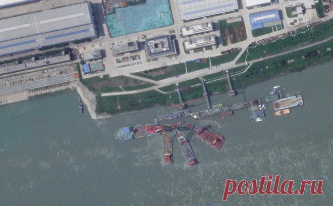 WT раскрыла подробности о затонувшей в Янцзы секретной подлодке. В конце сентября WSJ и Reuters cообщили, что близ Учана затонула новейшая подлодка Type 041 Zhou КНР. Как уточняет Washington Times, она была первой из класса субмарин китайского флота с гибридной силовой установкой