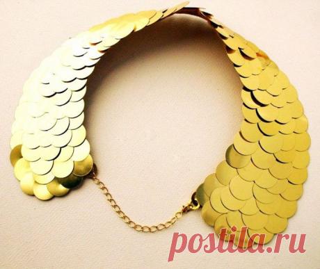 Накладной воротник из больших пайеток