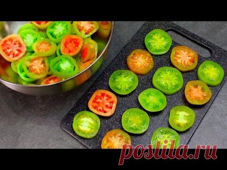 Обалденный САЛАТ ИЗ ЗЕЛЁНЫХ ПОМИДОРОВ на зиму ВКУСНЕЕ, ЧЕМ ИЗ СПЕЛЫХ! САЛАТ "ОГОНЁК" вкусно и просто Ингредиенты: Помидоры зелёные – 1 кг.перец сладкий – 1,5 кг.чеснок (головки) – 2 шт.
Для приготовления салата с зелеными помидорами на зиму берутся плоды небольшого размера, так как крупные помидоры не смогут полностью в него поместиться.
Плоды помидор среднего размера моют, обсушивают и пропускают через мясорубку.
Перец моют и также мелко нарезают.
В полученную смесь добавляют предварительно и…
