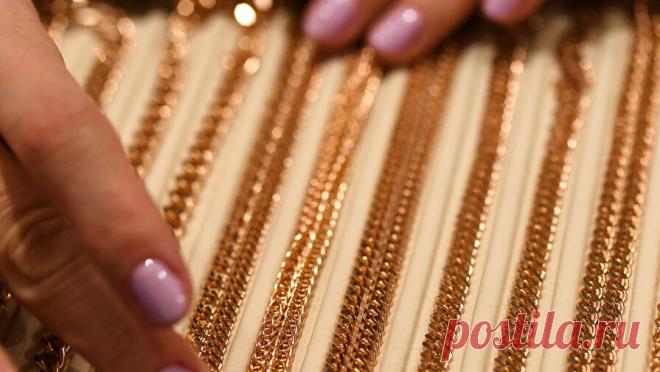 Жена соратника Ермака зарегистрировала в США ювелирную фирму. Жена Артема Колюбаева, который являлся давним соратником экс-главы офиса президента Украины Андрея Ермака, зарегистрировала в США ювелирную компанию премиум-класса. Фирма работает с 2023 года. Об этом сообщает РИА Новости со ссылкой на ...