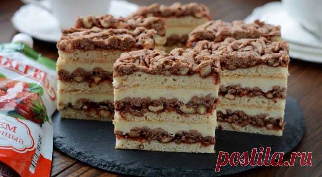 Вкуснейший и красивейший торт-пляцок с клубничным джемом

Торт-пляцок отличается особенным богатым вкусом, очень красивым и интересным срезом и большим весом.Обычно пляцки не украшают как обычный торт.При подаче нарезают небольшими кусочками в виде прямоугольников,ромбов,квадратов.


ИНГРЕДИЕНТЫ
тесто:мука 500 г
сахарная пудра 200 г
яйцо 1 шт.
сметана 100 кг
какао-порошок 20 г
сахар ванильный 8 г
разрыхлитель для теста 10 г
прослойка: орехи грецкие 250 г
джем густой 200 г
...